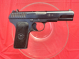 Tula Tokarev TT33 - Alt-Dekorationswaffe